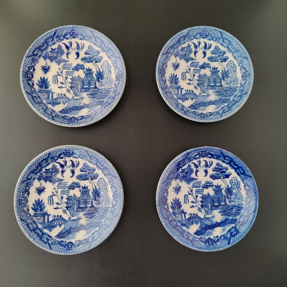 4 unbranded | transferware | Blue Willow pattern plates (saucers) 🔵⚪ - Picture 8 of 8